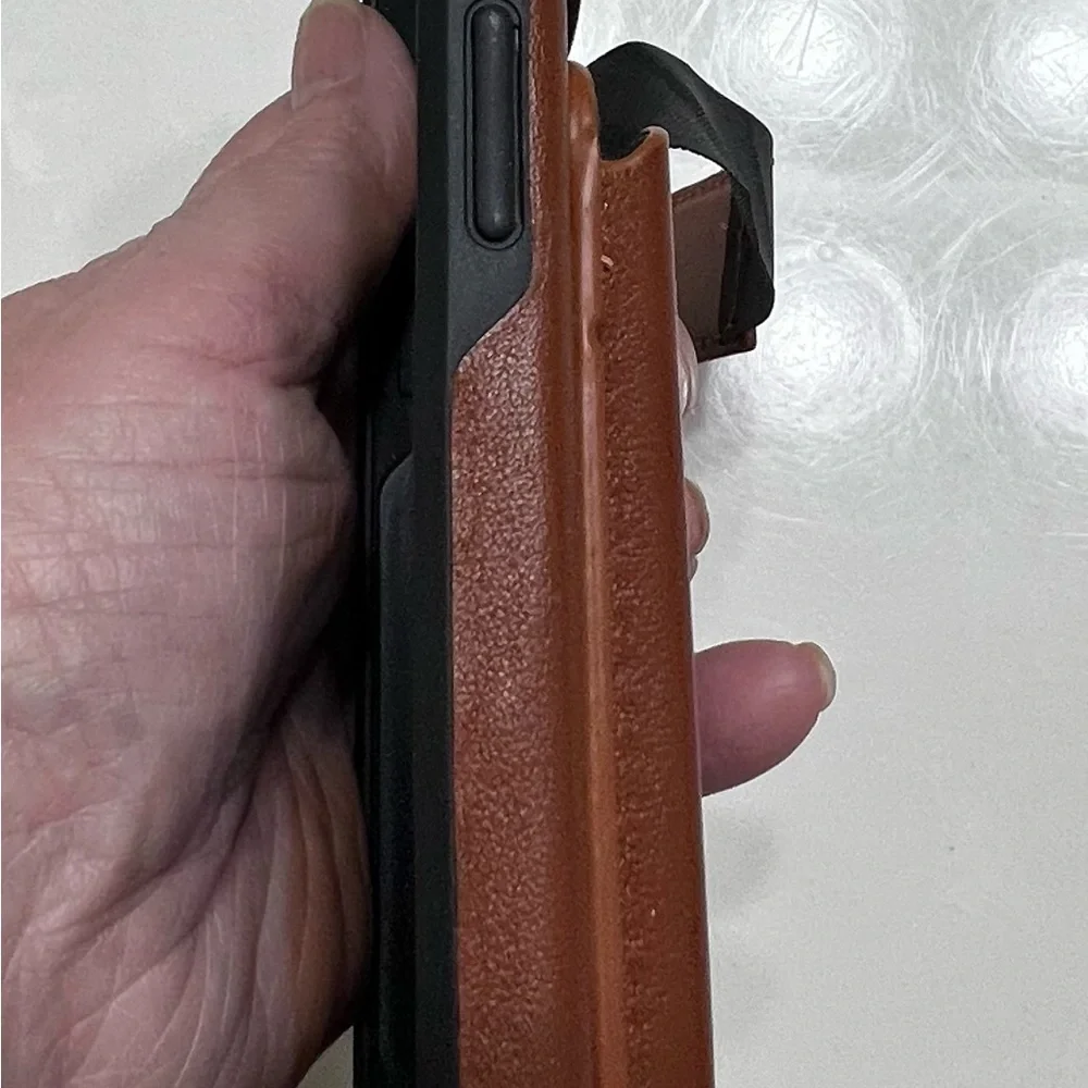 ELANT LEATHER CASE WITH DETACHABLE CARD WALLET for iPhone 14 Pro